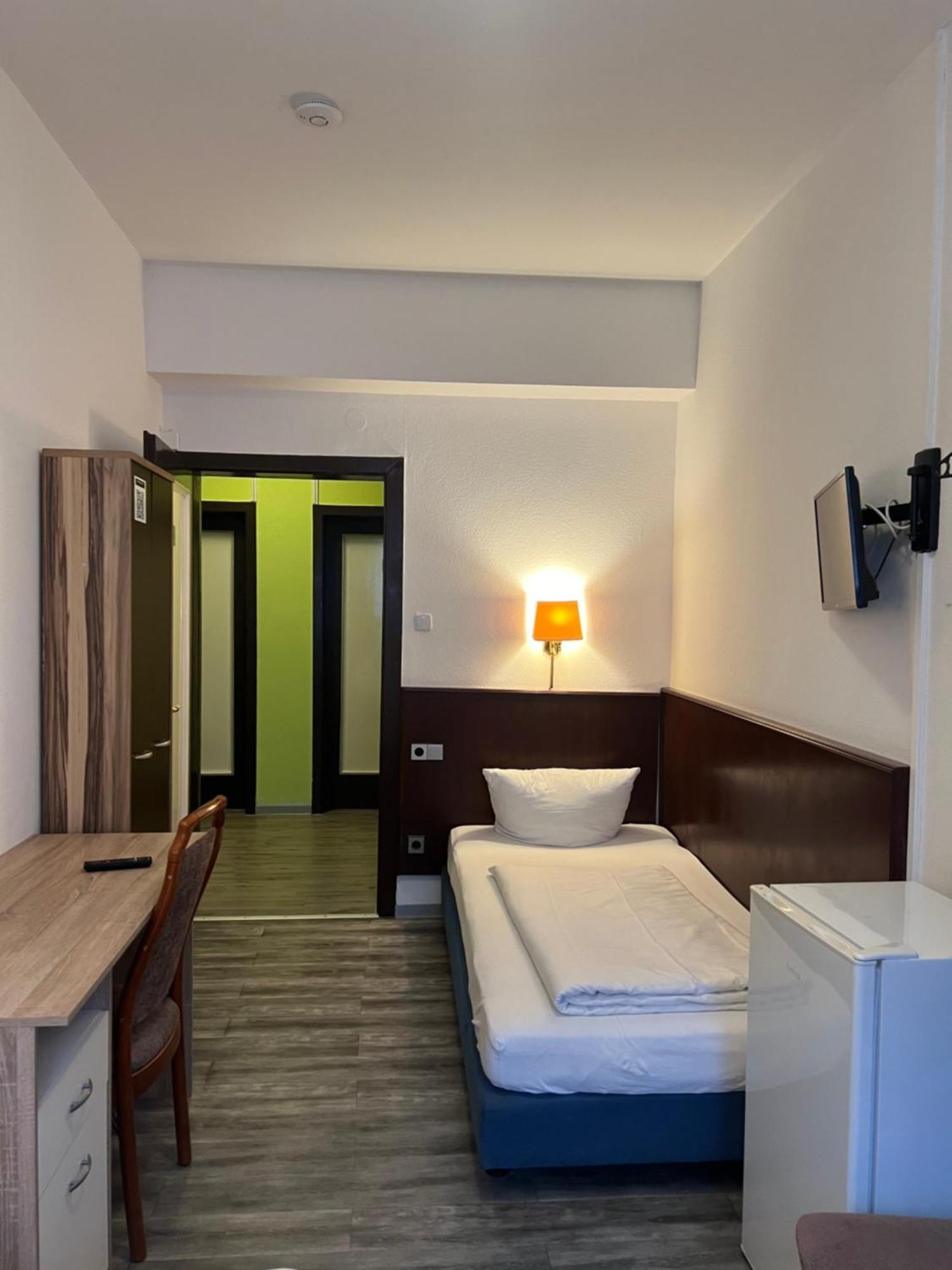 Apollo Hotel Frankfurt am Main Buitenkant foto
